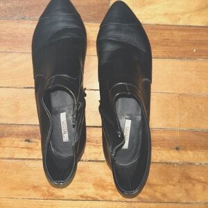 Italian Patent Flat based shoe